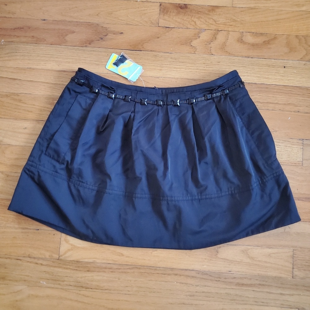Black skirt